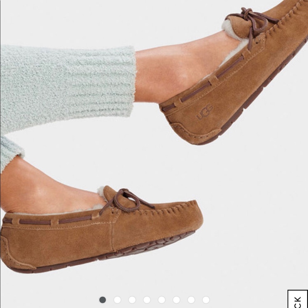 UGG Dakota moccasin in gray